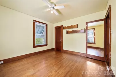 309 S Main Avenue S, Newton, NC 28658 - Photo 23
