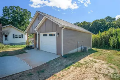 308 N Caldwell Avenue, Newton, NC 28658 - Photo 3