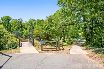 3960 Bristol Drive, Charlotte, NC 28208 - Photo 23