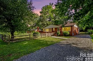 3960 Bristol Dr, Charlotte, NC 28208 - Photo 3
