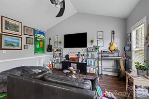 9243 Meadow Vista Rd, Charlotte, NC 28213 - Photo 9