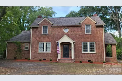 504 Chesterfield Avenue, Lancaster, SC 29720 - Photo 1