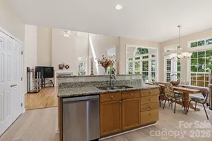 124 Doby Creek Ct, Fort Mill, SC 29715 - Photo 3