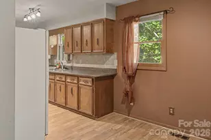 21 Coffey Cir, Asheville, NC 28806 - Photo 17