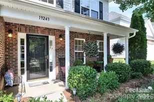 19243 Kanawha Dr, Cornelius, NC 28031 - Photo 3