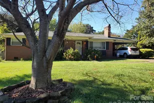 596 Georgia Ave, Statesville, NC 28677 - Photo 1