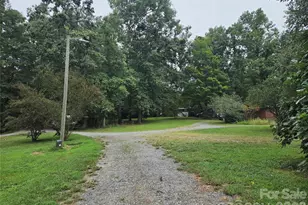 26 Den Ln, Columbus, NC 28722 - Photo 3