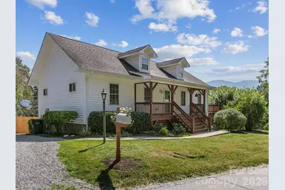 110 Medford Avenue, Waynesville, NC 28786 - Photo 1