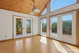 110 Medford Ave, Waynesville, NC 28786 - Photo 11