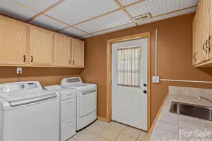 110 Medford Ave, Waynesville, NC 28786 - Photo 23