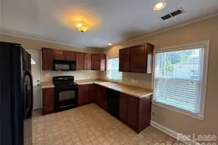 817 Everett Pl, Charlotte, NC 28205 - Photo 13
