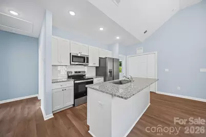 301 N Long Street, East Spencer, NC 28039 - Photo 5