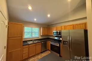 7333 Michaels Landing Dr, Charlotte, NC 28262 - Photo 5