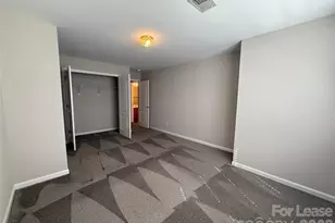 7333 Michaels Landing Dr, Charlotte, NC 28262 - Photo 9
