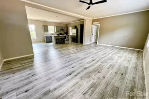 105 Cottontail Ln, Statesville, NC 28677 - Photo 3