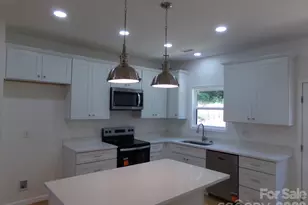 914 Old Hollis Rd, Ellenboro, NC 28040 - Photo 7