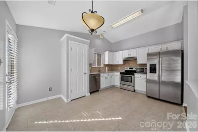 9041 Foggy Meadow Drive, Charlotte, NC 28269 - Photo 9