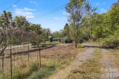 60 Riddle Road, Swannanoa, NC 28778 - Photo 37