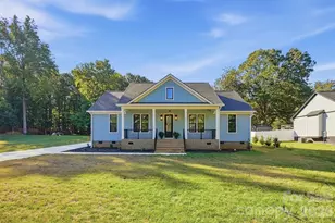 1860 Twin Lakes Rd, Rock Hill, SC 29732 - Photo 3
