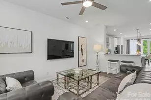 2110 Magnolia Blossom Wy, Charlotte, NC 28211 - Photo 13