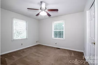 612 Sharon Drive, Statesville, NC 28625 - Photo 15