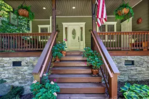 427 Locust Dr, Maggie Valley, NC 28751 - Photo 3