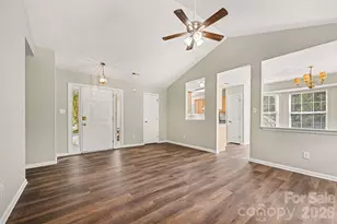 104 S Willow Ct, Mount Holly, NC 28120 - Photo 3
