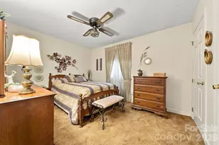 2705 N Center St, Hickory, NC 28601 - Photo 15