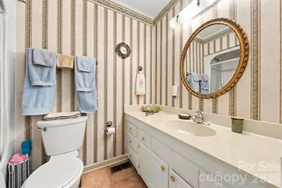 2705 N Center Street #37, Hickory, NC 28601 - Photo 19