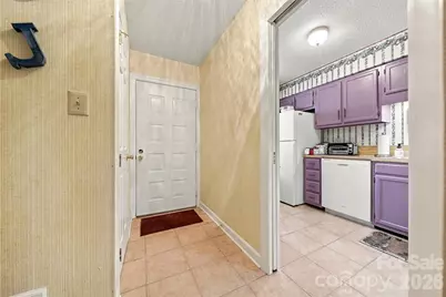 2705 N Center Street #37, Hickory, NC 28601 - Photo 3