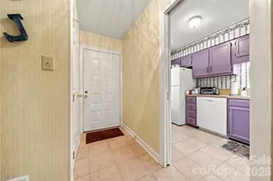 2705 N Center St, Hickory, NC 28601 - Photo 3