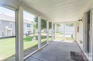 11014 Derryrush Dr, Charlotte, NC 28213 - Photo 37