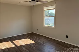 9456 Lexington Cir, Charlotte, NC 28213 - Photo 3