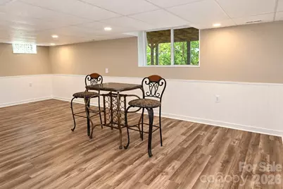 609 1st Avenue N, Conover, NC 28613 - Photo 29