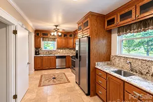 609 1st Ave N, Conover, NC 28613 - Photo 11