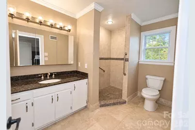 609 1st Avenue N, Conover, NC 28613 - Photo 17