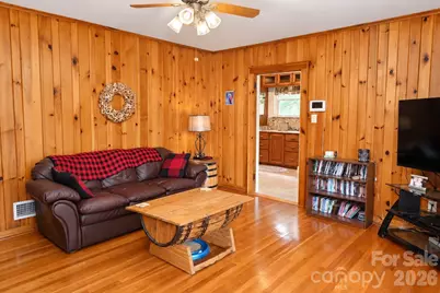 609 1st Avenue N, Conover, NC 28613 - Photo 13