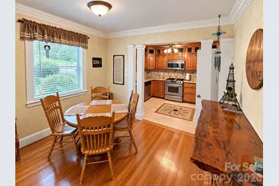 609 1st Avenue N, Conover, NC 28613 - Photo 9