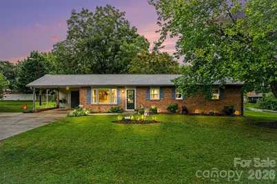 2712 33rd Avenue NE, Hickory, NC 28601 - Photo 1