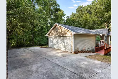 6238 King George Drive, Charlotte, NC 28213 - Photo 9