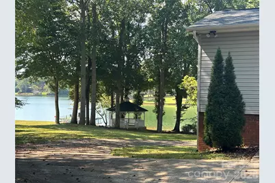 2214 Holly Lane, Shelby, NC 28150 - Photo 3
