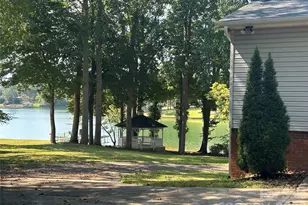 2214 Holly Ln, Shelby, NC 28150 - Photo 3