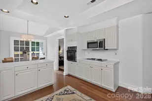 1804 Meadowood Ln, Charlotte, NC 28211 - Photo 21