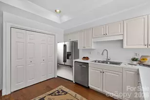 1804 Meadowood Ln, Charlotte, NC 28211 - Photo 19