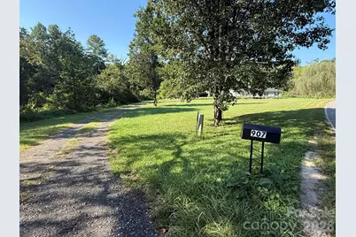 907 Epley Drive, Marion, NC 28752 - Photo 5