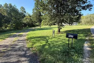907 Epley Dr, Marion, NC 28752 - Photo 5