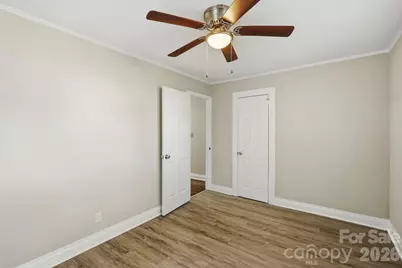 2955 Amay James Avenue, Charlotte, NC 28208 - Photo 23