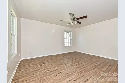 930 Wainwright Avenue, Charlotte, NC 28206 - Photo 3