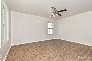 930 Wainwright Ave, Charlotte, NC 28206 - Photo 3