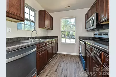 930 Wainwright Avenue, Charlotte, NC 28206 - Photo 9